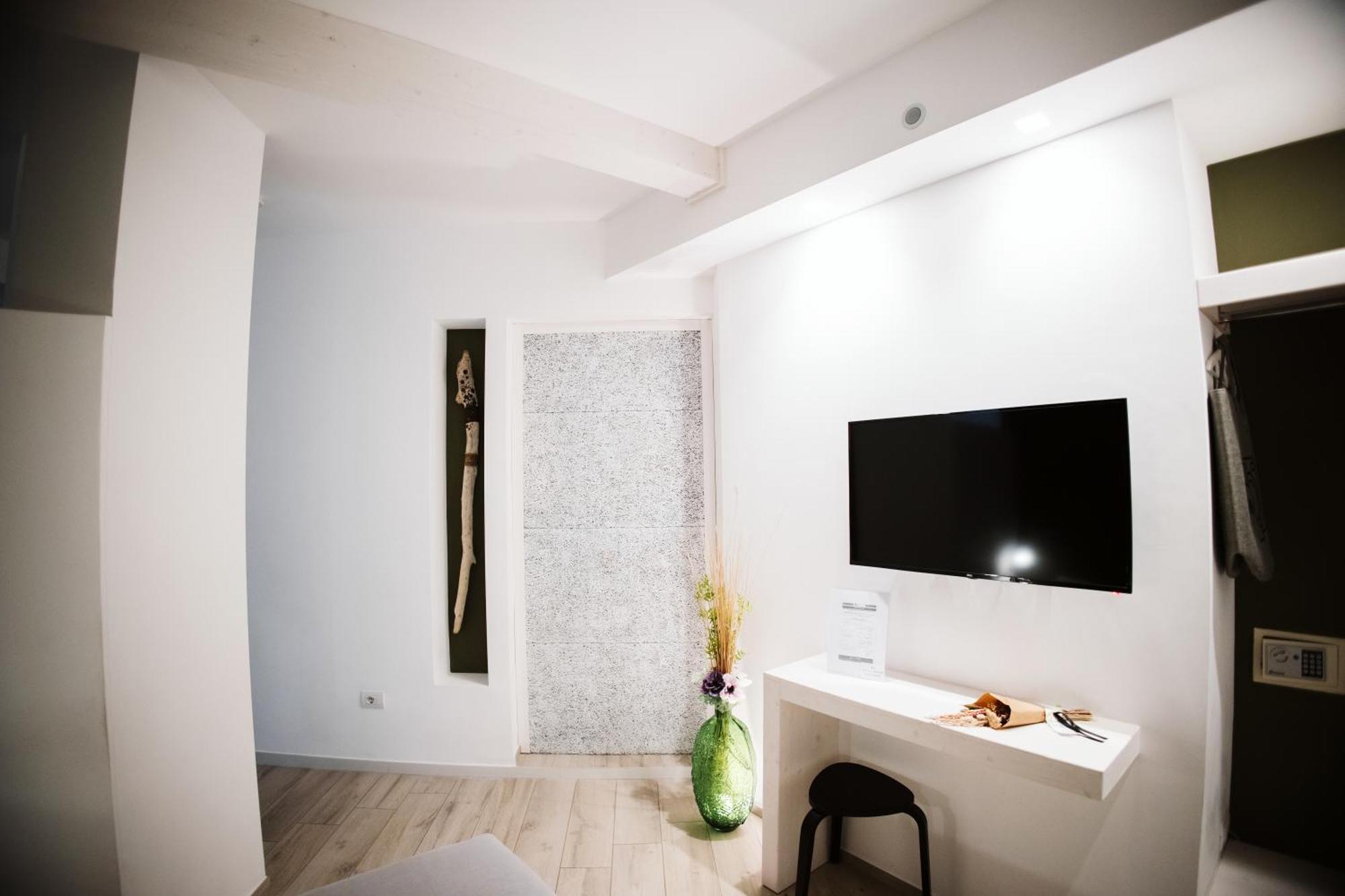 Home3 Bed Superior Room Μπισέλιε Εξωτερικό φωτογραφία